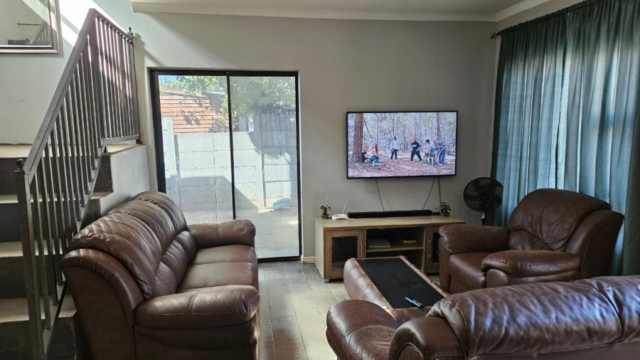 6 Bedroom Property for Sale in Parkers Dam Western Cape